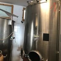 Serbatoi e attrezzature cantina