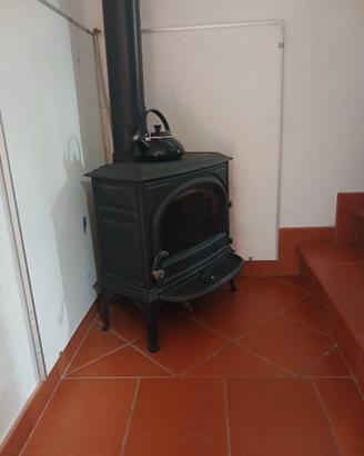 Stufa a legna Jotul F400