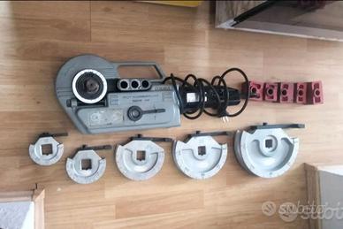 Set di piegatubi elettrico di marca Rothenberger