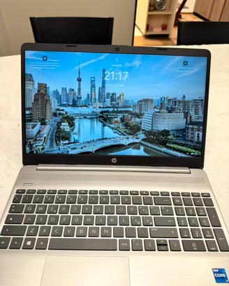 Pc portatile HP 250 giga