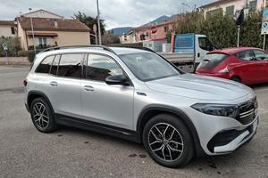 Mercedes EQB 250 AMG night edition