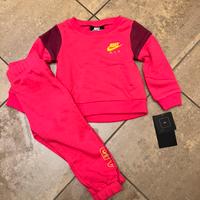 Tuta completa rosa bimba Nike