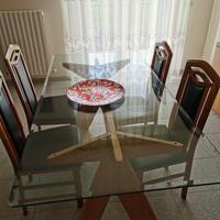 Tavolo e sedie