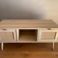 Mobile tv rattan