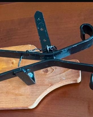 Morsa porta prosciutto in legno e ferro