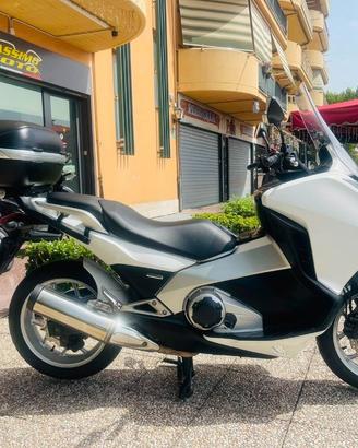 HONDA Integra 700 TUTTO INCLUSO ANCHE PASSAGGIO!