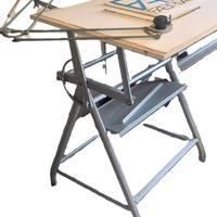 Tecnigrafo su tavolo da disegno ( e sedia )