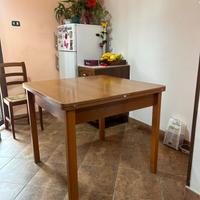tavolo da cucina in legno allungabile