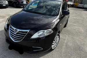 Auto lancia Ypsilon BENZINA-GPL 1.2
