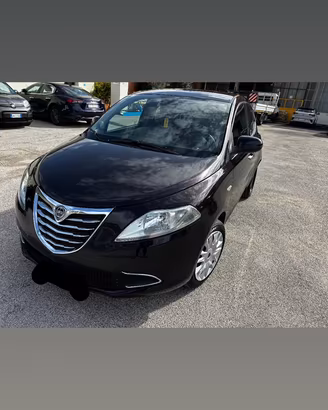 Auto lancia Ypsilon BENZINA-GPL 1.2