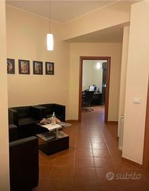 Luminoso appartamento via Santa Caterina