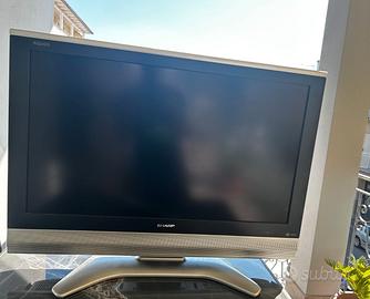 Televisore Sharp, 37 pollici, nero e argento