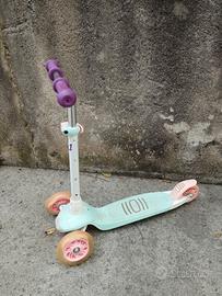 monopattino tre ruote