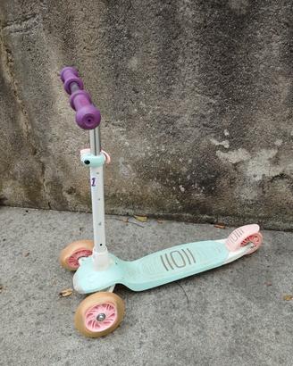 monopattino tre ruote