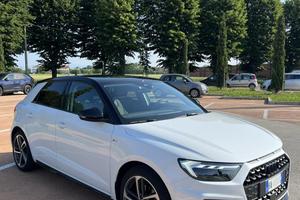 Audi A1 Sportback 30 TFSI Identity Black S-Line