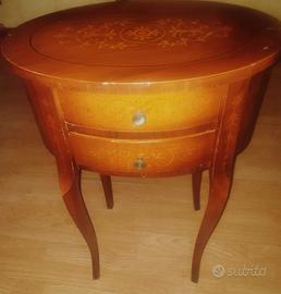 Mobiletto antico