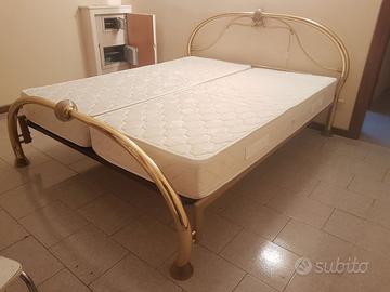 Letto matrimoniale in ferro dorato artigianale
