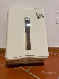 Dispenser porta asciugamani di carta  piegati a V