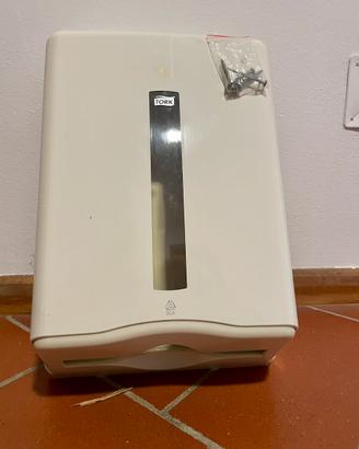 Dispenser porta asciugamani di carta  piegati a V