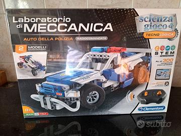 Laboratorio di Meccanica - Auto della polizia