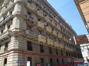 Immobile in asta di 572 m² con più di 5 locali a N