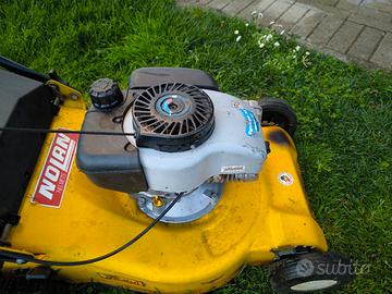 Tagliaerba motore a scoppio