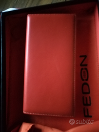 Portafoglio da donna in pelle. Fedon