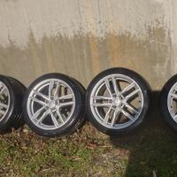 Cerchi in lega 17 pollici + pneumatici