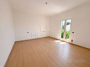 Appartamento di 129 m² con 5 locali e posto auto a