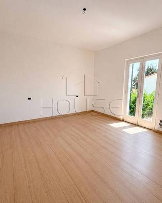 Appartamento di 129 m² con 5 locali e posto auto a