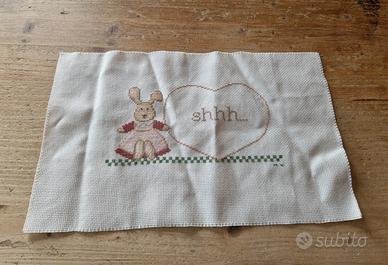 Tovaglietta ricamata a mano 