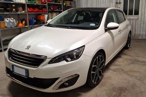 Peugeot 308 5P 1.6hdi Allure colore bianco