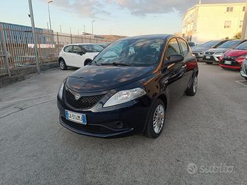 LANCIA Ypsilon 1.2 69 CV 5 porte GPL Ecochic Gold