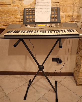 PIANOLA/TASTIERA YAMAHA PSR E313