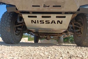 PARAMOTORE E PARATIRANTERIA PER NISSAN NAVARA D40