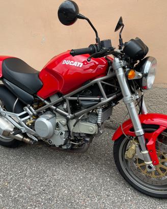 Ducati Monster 750
