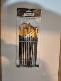 Set di 12 pennelli professionali per artisti.  - M