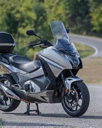 Honda integra 750 dct