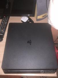 Play 4 con 2 controller e 2 giochi (gta 5 r6)