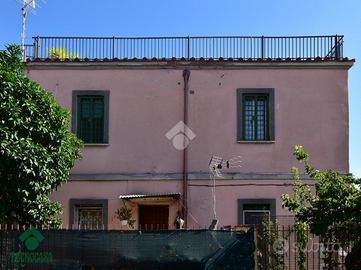 4 LOCALI A ROMA