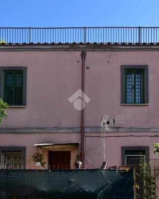 4 LOCALI A ROMA