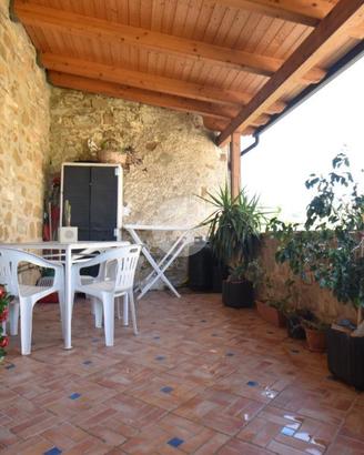 3 LOCALI A LAUREANA CILENTO