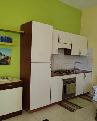 Monolocale con veranda lowcost a 13 km da Olbia