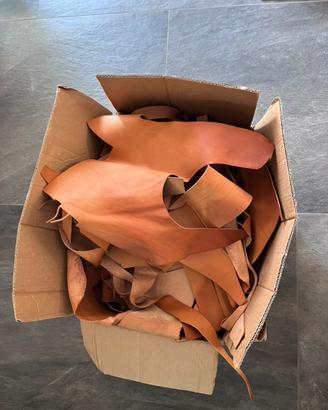 Cuoio grezzo, ritagli da lavorazione