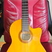 Chitarra Yamaha classica elettrificata cg110ge