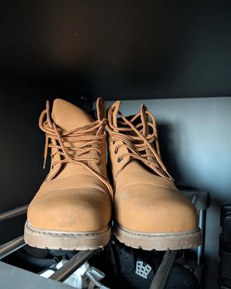 Scarpe uomo n. 43/44 – Usate, in ottim condizioni