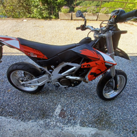 Aprilia motard Sxv 550