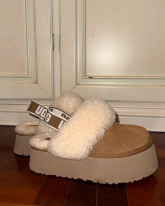 UGG FUNKETTE