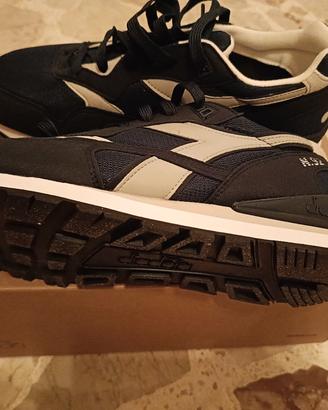 SNEAKERS Diadora N92 BLUE

TGL 44