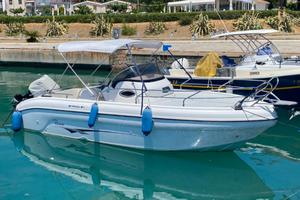 Ranieri Shadow 24 + Suzuki 200 CV 4t